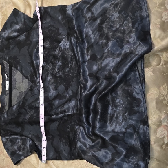 Cato Black and Navy XL Floral Women's Top. - Picture 7 of 8